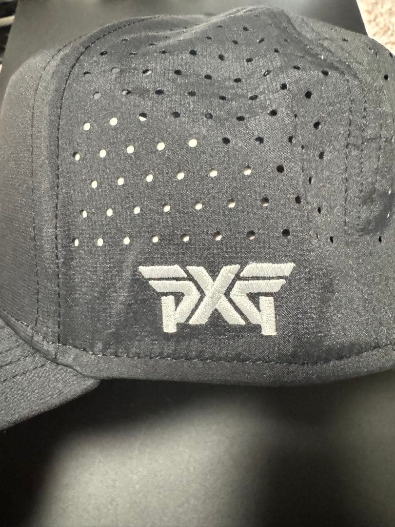 PXG 帽子2個セット　黒白　ボール　マーカー　ボール付き