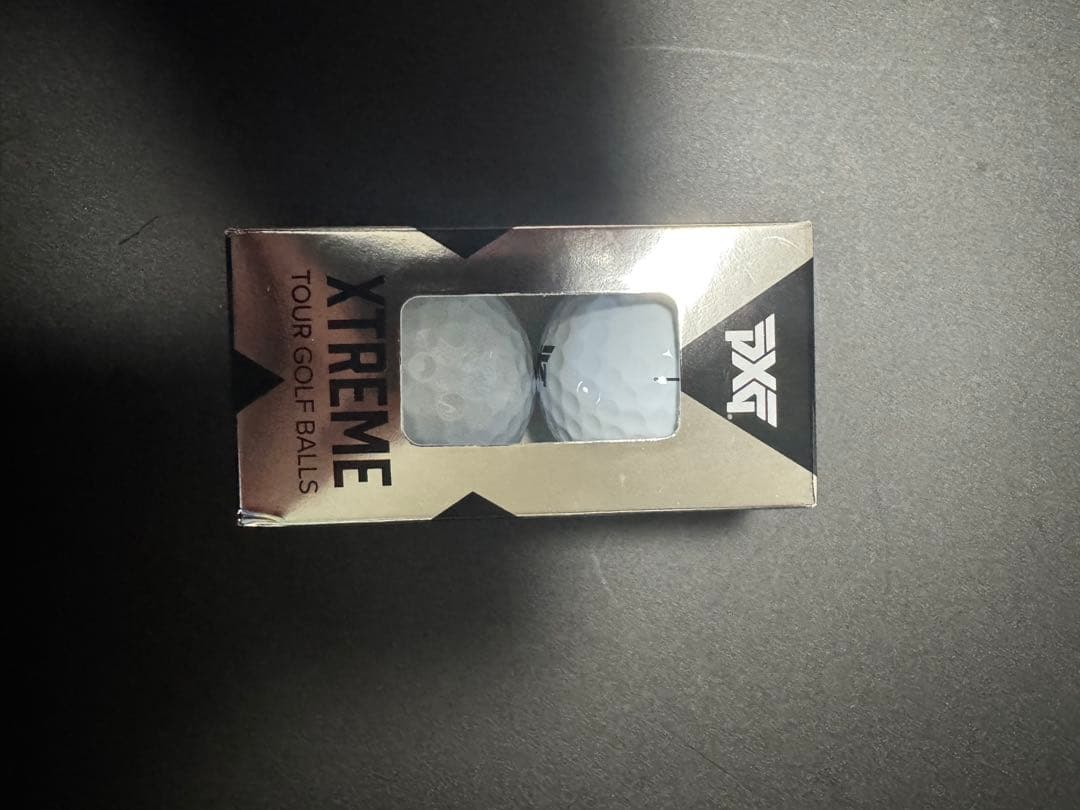 PXG 帽子2個セット　黒白　ボール　マーカー　ボール付き