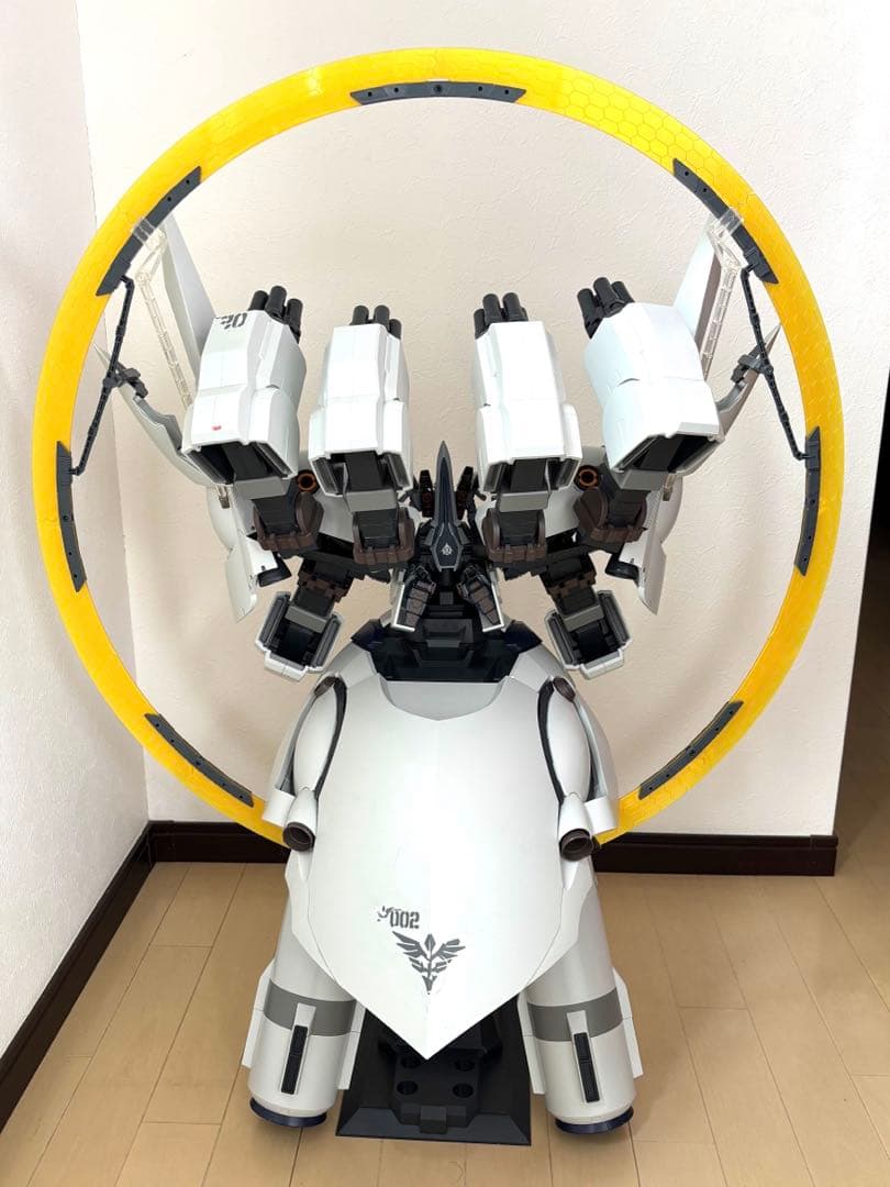 ガンプラ　HG llネオ・ジオング（ナラティブVer.）サイコ・シャード付き