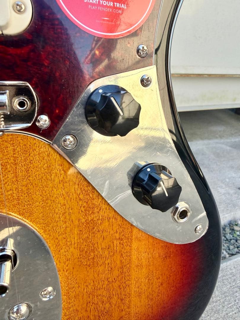 【新品】Squier Classic Vibe ’70s Jaguar