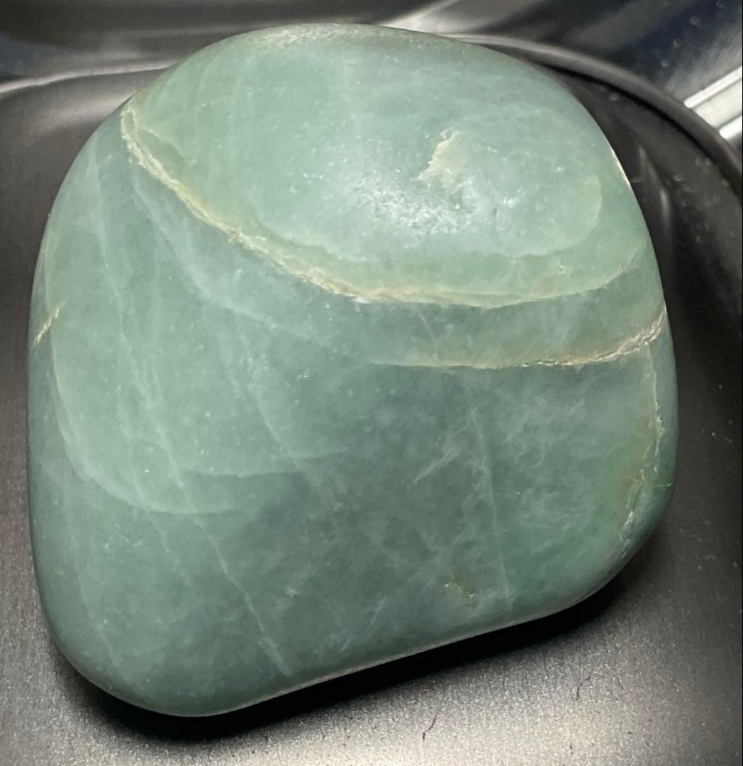 新春［緑色　ガラス質］　上質糸魚川翡翠海石200g ヒスイ　ひすい