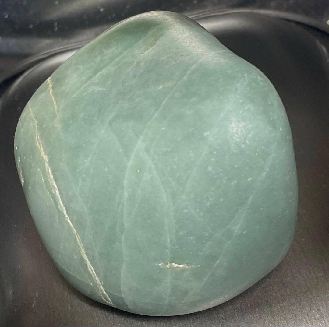 新春［緑色　ガラス質］　上質糸魚川翡翠海石200g ヒスイ　ひすい