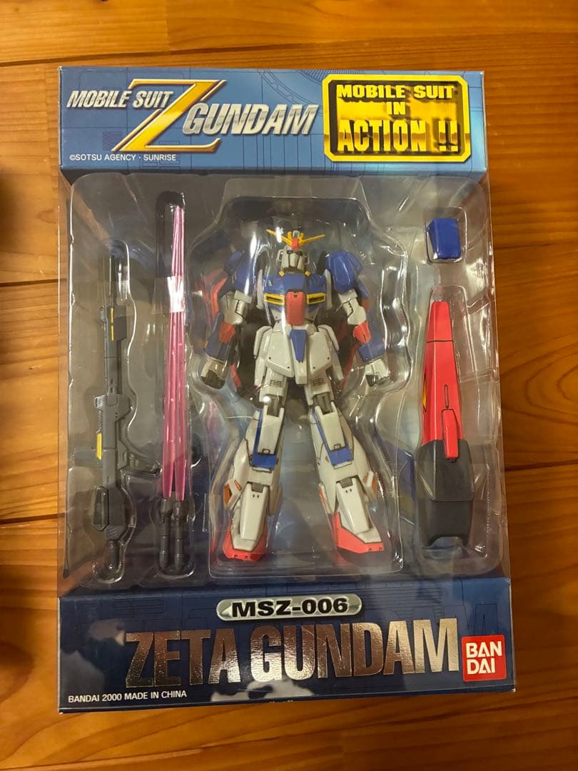 ロボット MSZ-006 ZETA GUNDAM BANDAI