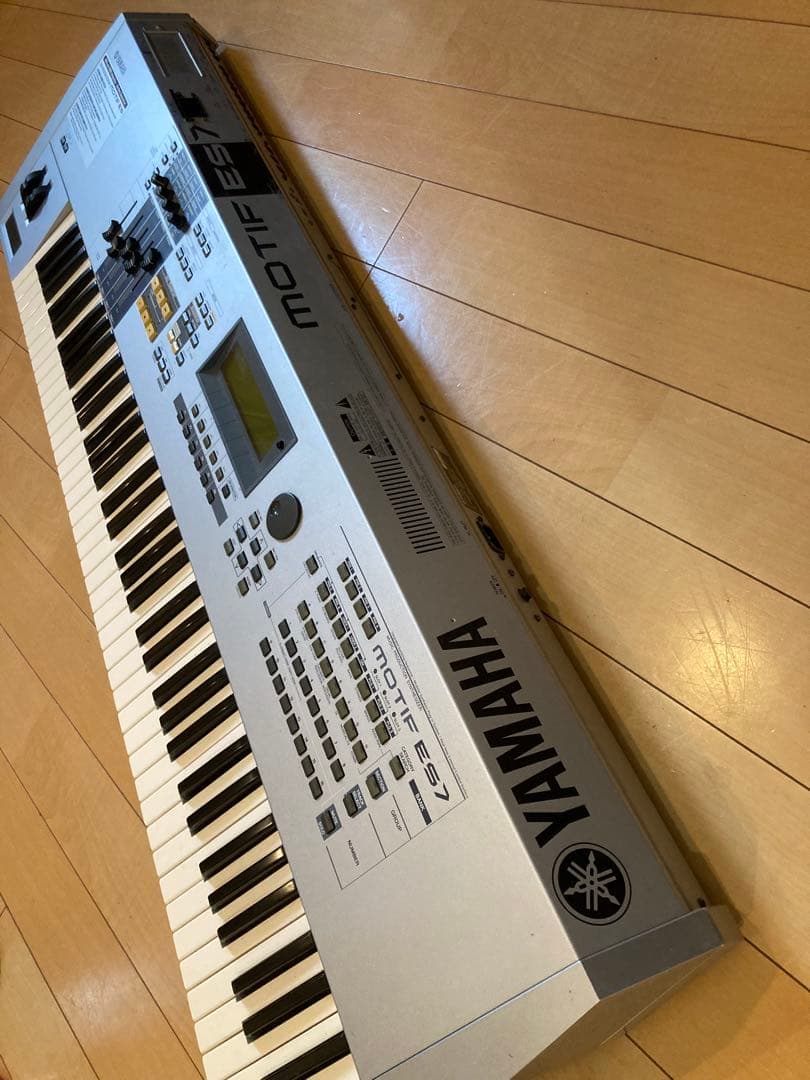 Yamaha Motif ES7 シンセサイザー