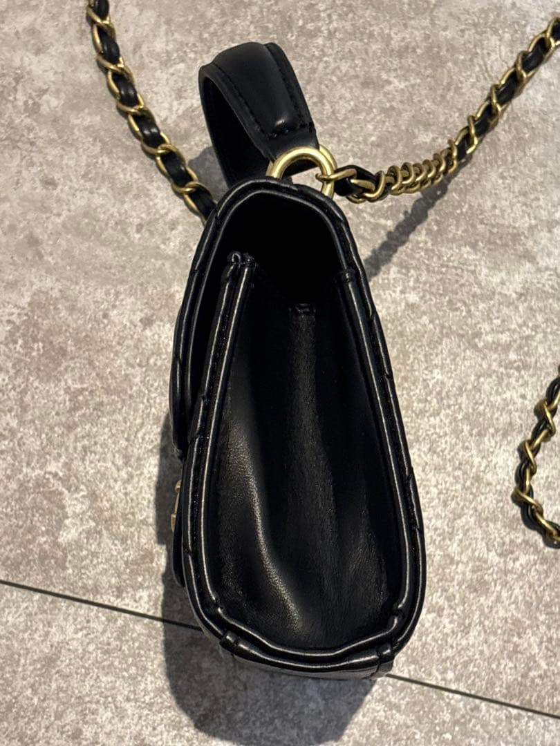 【期間限定お値下げ】CHANEL ノベルティ ブラックレザーショルダーバッグ