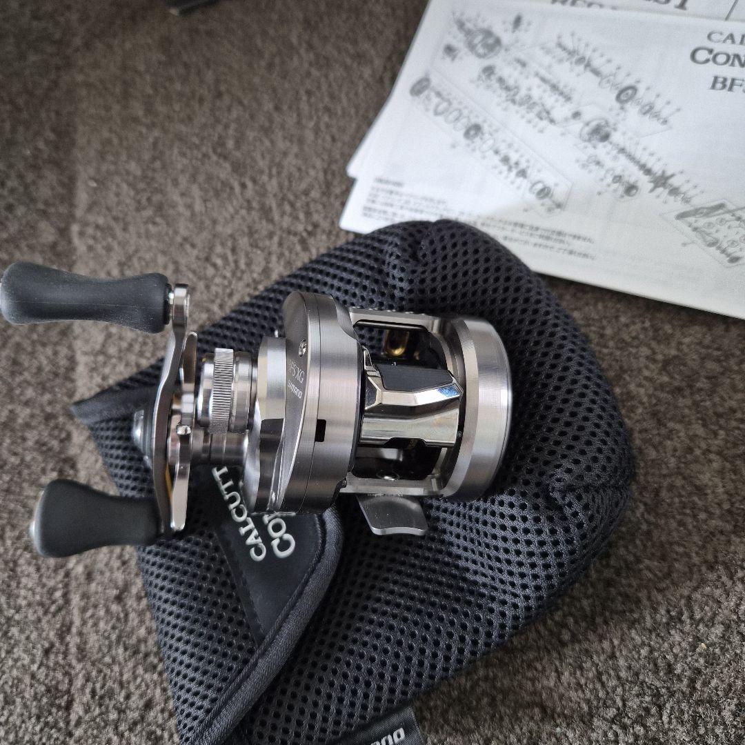 23CALCUTTA CONQUEST BFS XG ベイトリール