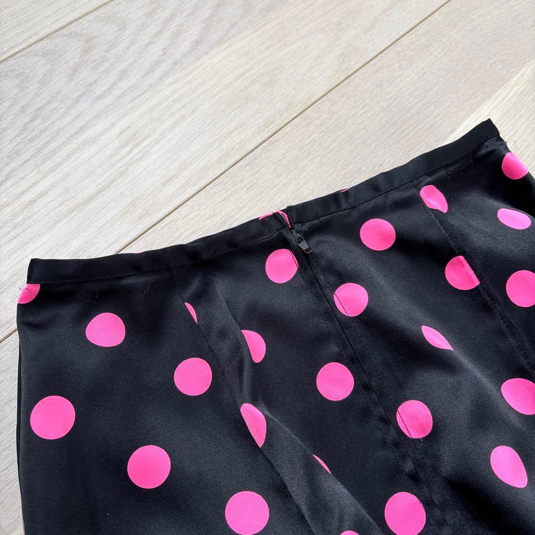 フラメンコスカート 黒とピンクの水玉　レッスン