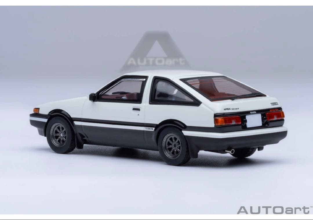 AUTO art頭文字D トレノAE86 1/64　豆腐パーツ付属
