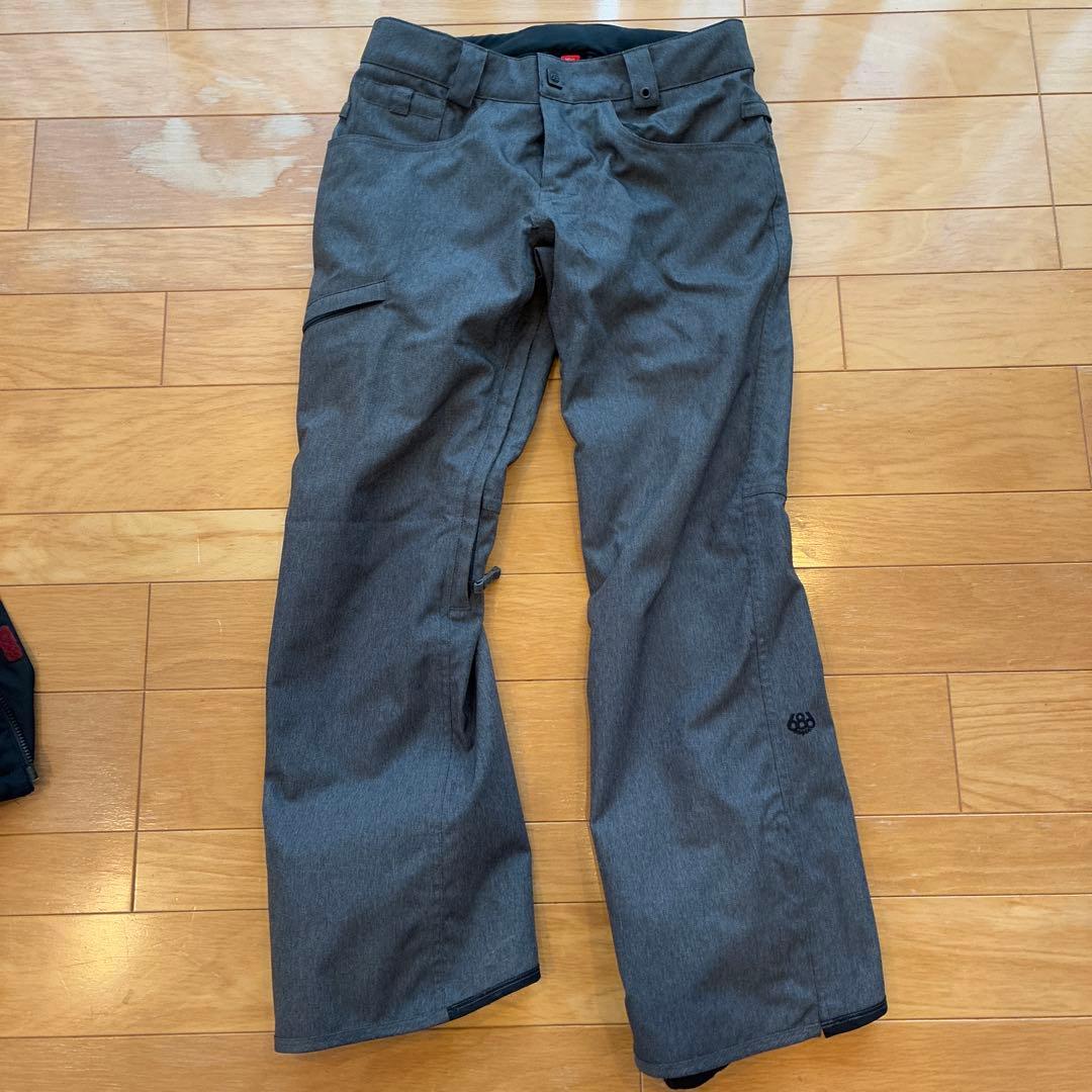 お値下げしました！686スノーボードウエア上下　赤黒 US Sサイズ