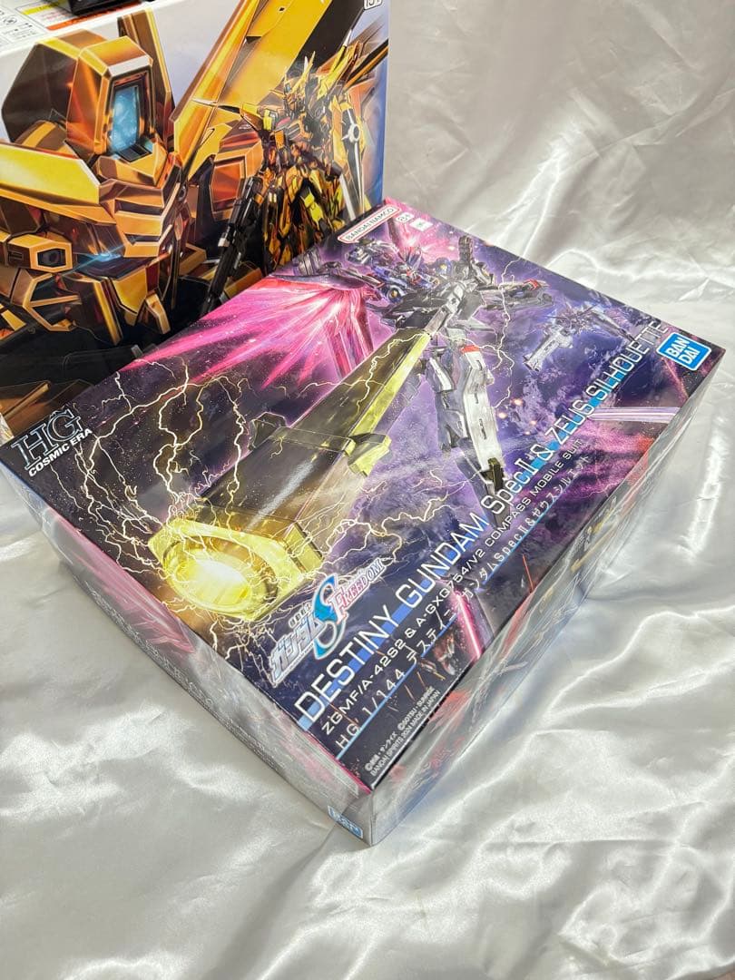 RGアカツキガンダム HGデスティニーSpecⅡ&ゼウスシルエット RGシラヌイ
