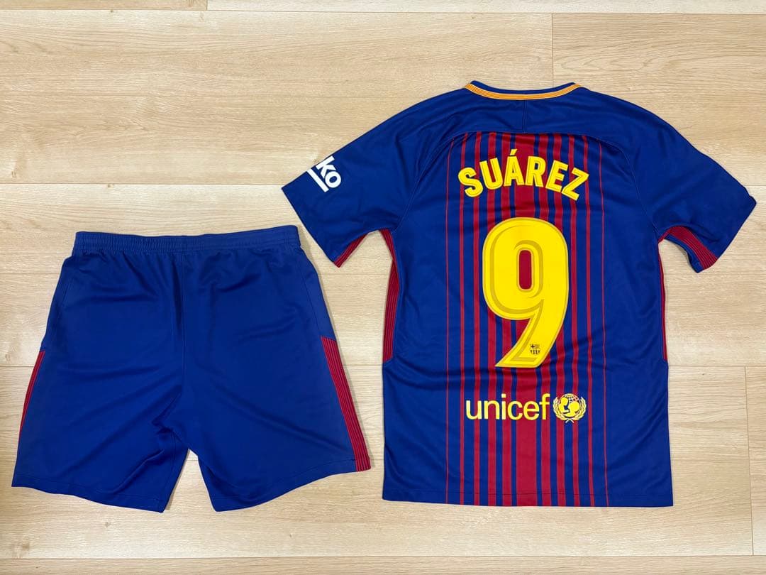 スアレス　バルセロナ　オーセンティック 上下セット　Sサイズ
