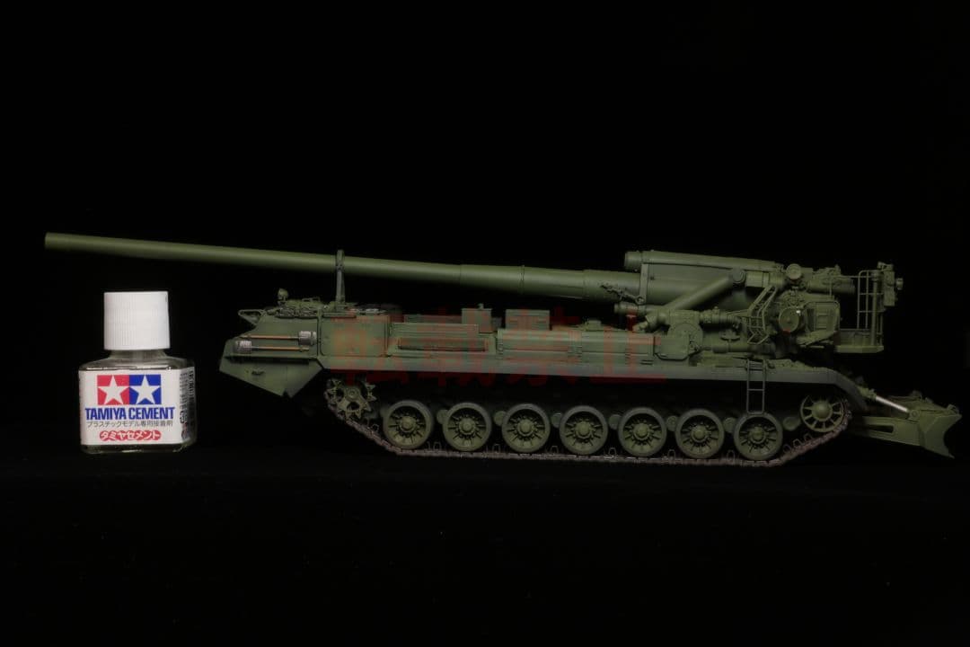 【完成品】 1/35 ソビエト軍 2S7 砲弾 乗員 プラモデル トランペッター