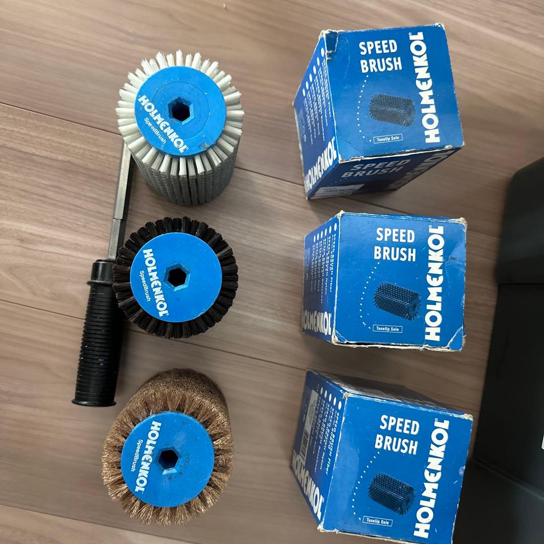 HOLMENKOL スキー用ブラシセット