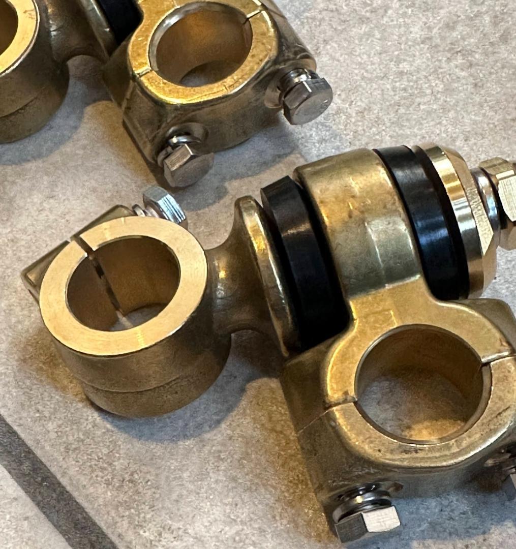 US直輸入 フランダース 真鍮製 2インチ ドッグボーンライザー m3