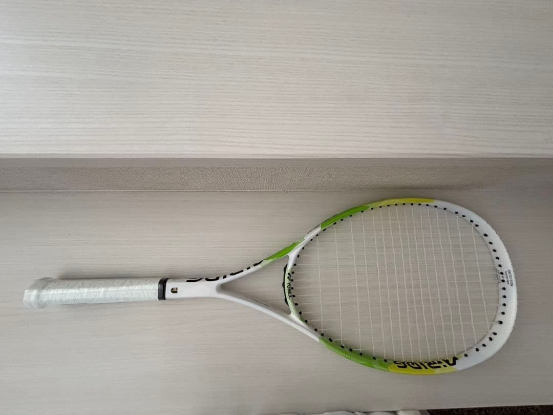YONEX エアライド　ライムイエロー