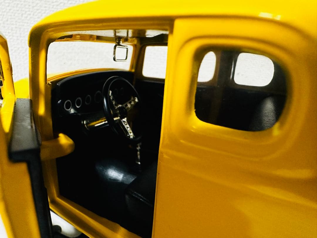 アーテル/'32Fordフォード Deuceデュース アメグラ 1/18 ルース