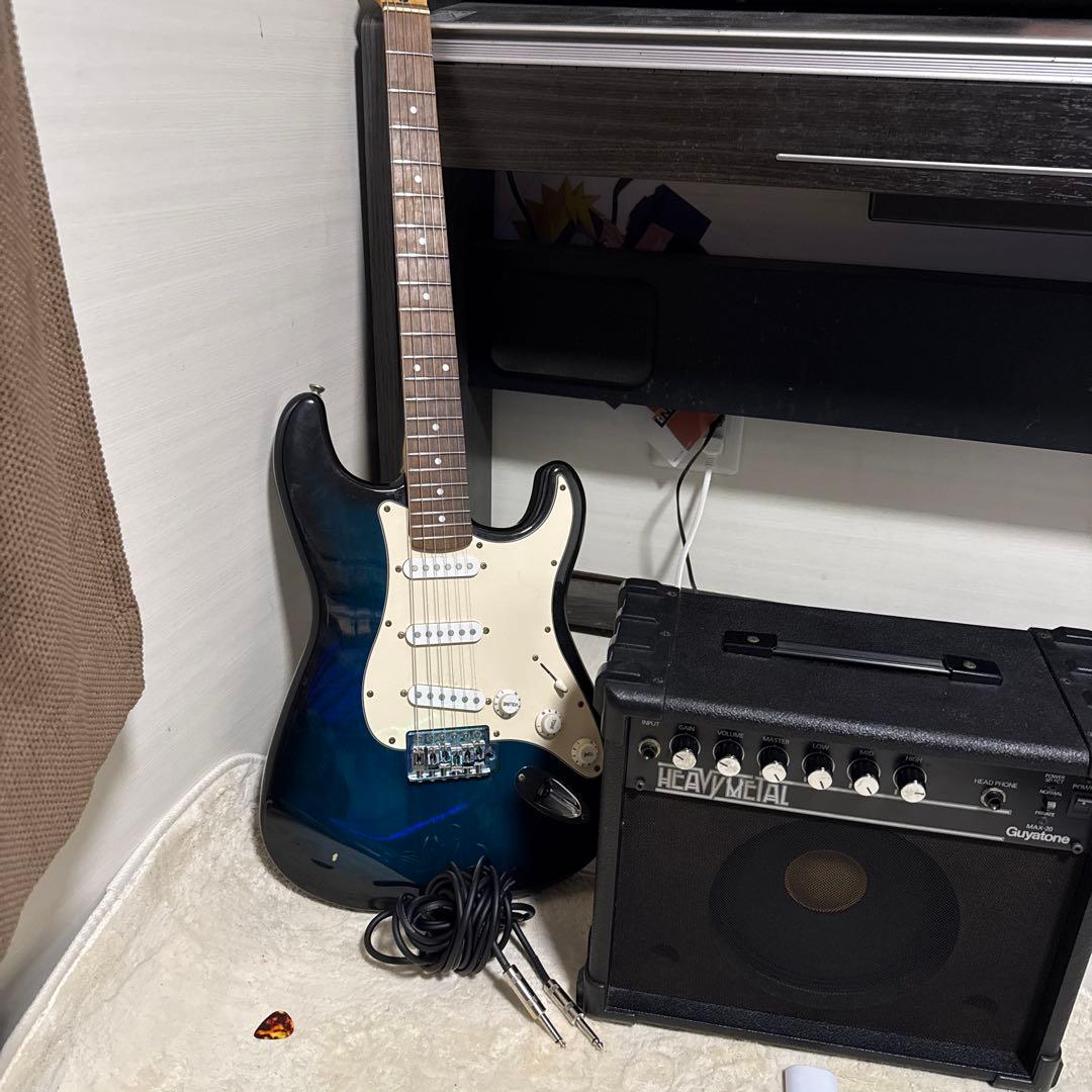 エレキギター シールドピックアンプ付き