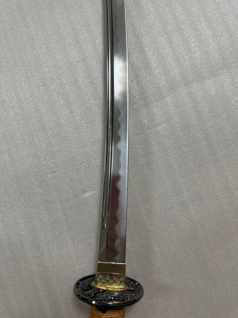 美品模造刀　樋入り刀身 打刀 黑鞘　コスプレ 鞘付き長さ約105cm