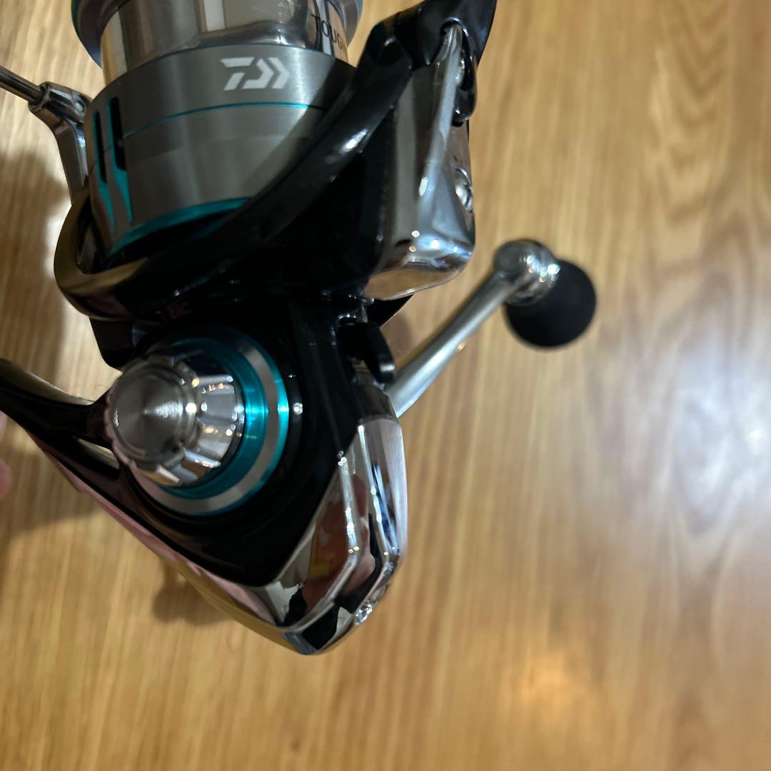 エメラルダスLT2500S-H-DH リール