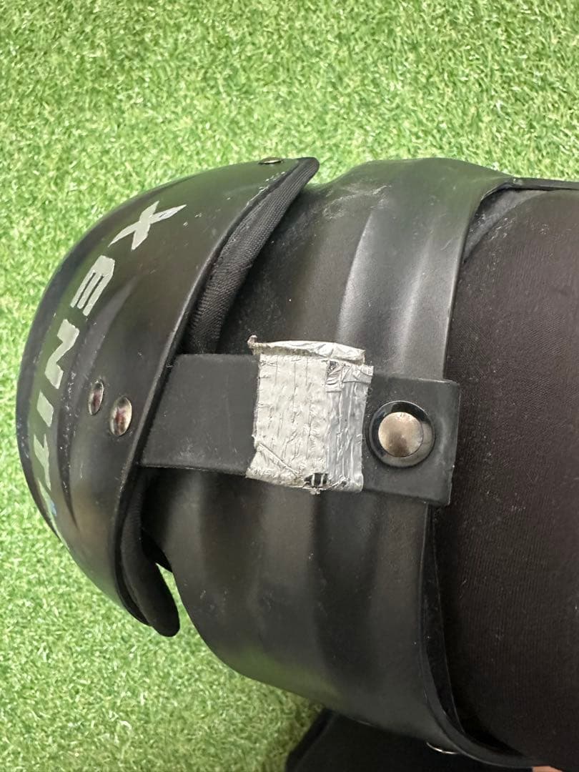 アメフト　ショルダーパッド　XENITH