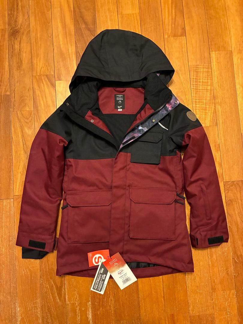 【新品未使用に近い】スノーボードウェアセット女性用★SecretGarden★