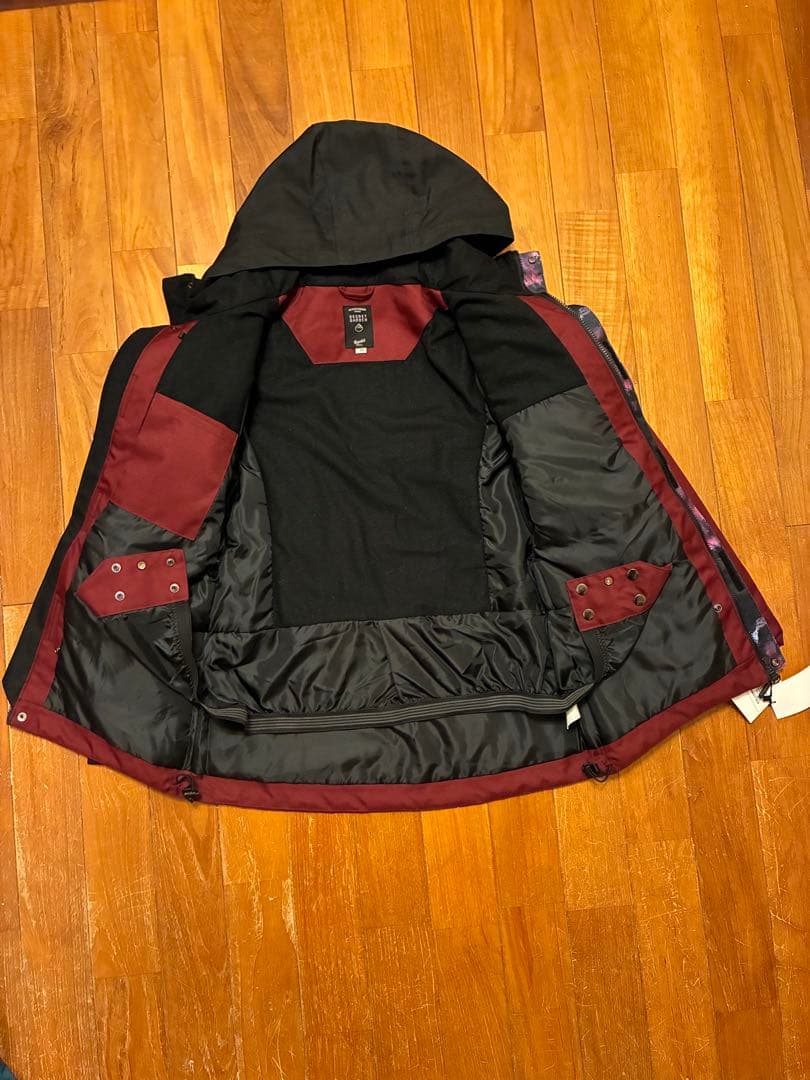 【新品未使用に近い】スノーボードウェアセット女性用★SecretGarden★