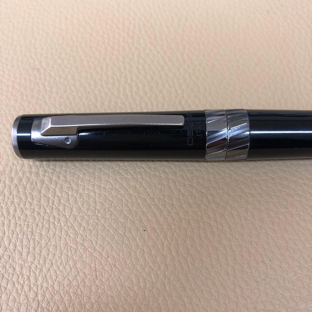 DELTA デルタ 万年筆 モモ・デザイン トルク ブラック・ガンメタル F