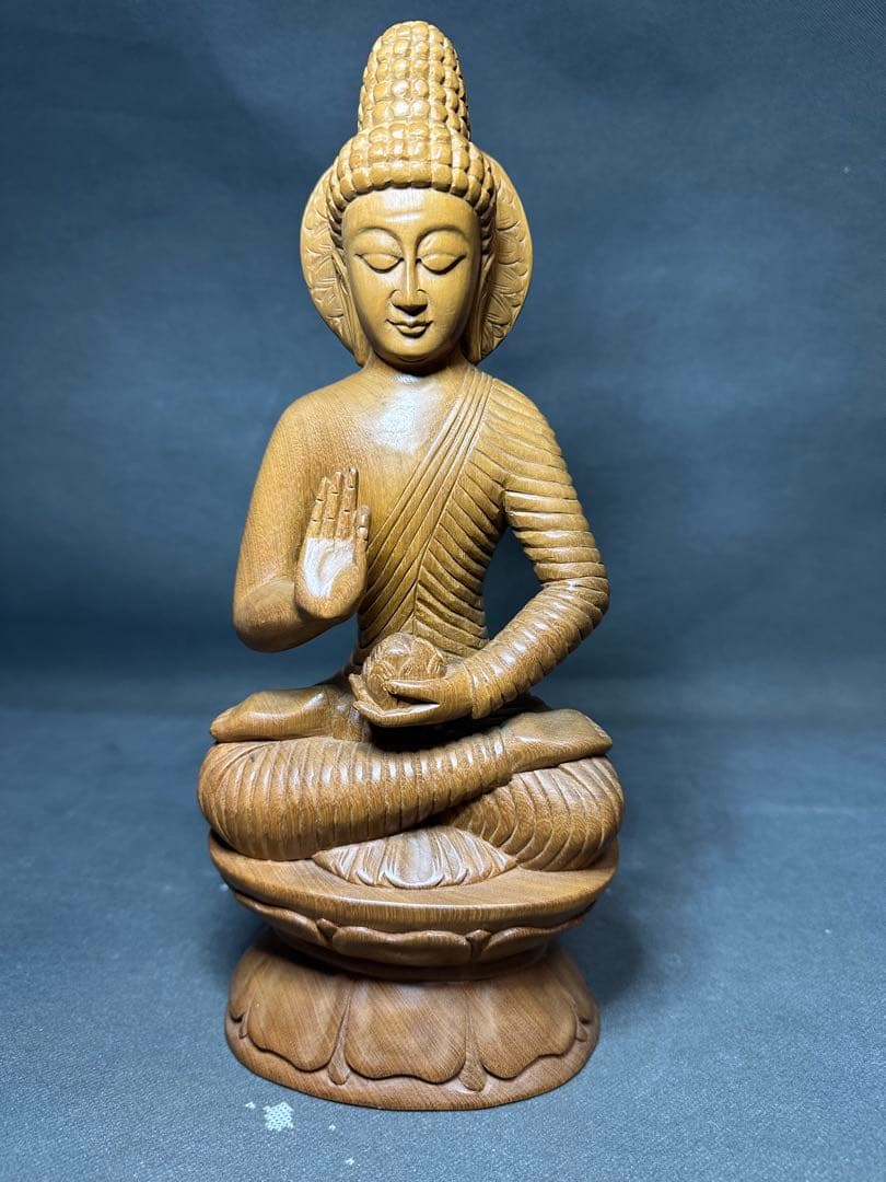 白檀　仏像　老山白檀　仏教美術　天然素材　置物　飾り物　古美術品　 置物　仏教