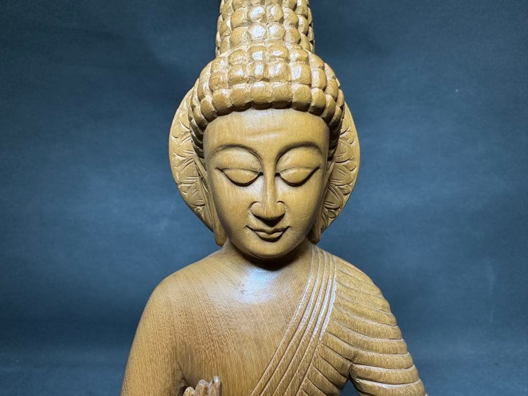 白檀　仏像　老山白檀　仏教美術　天然素材　置物　飾り物　古美術品　 置物　仏教