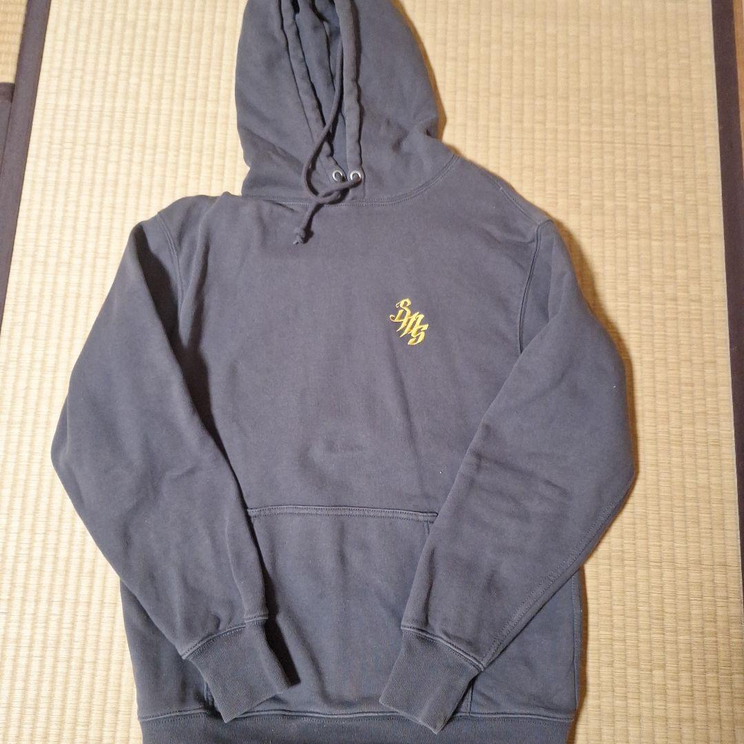 BMSG SMS パーカー　トレーナー