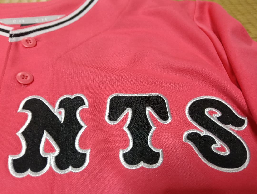 読売ジャイアンツ　巨人　湯浅大選手 93番時代 サイン入りピンクユニフォーム