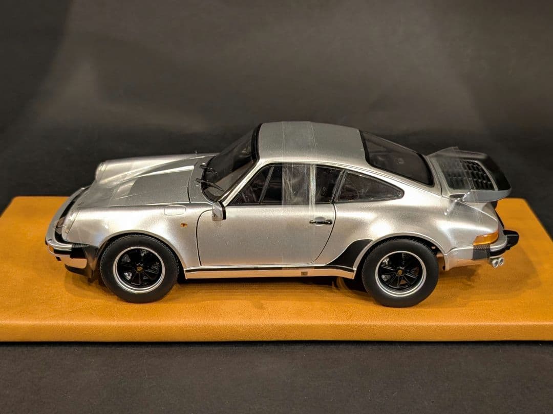 NOREV 1/18 PORSCHE 911 TURBO シルバー