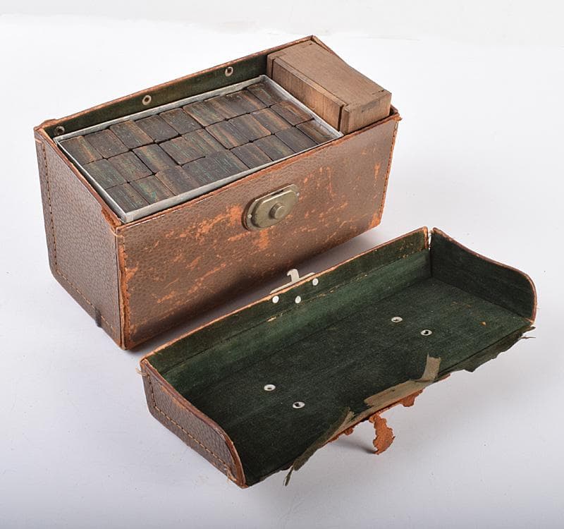 eyeknow74　中国　竹嵌縞黒檀牌背竹牌麻雀牌皮ケース付　M　8695