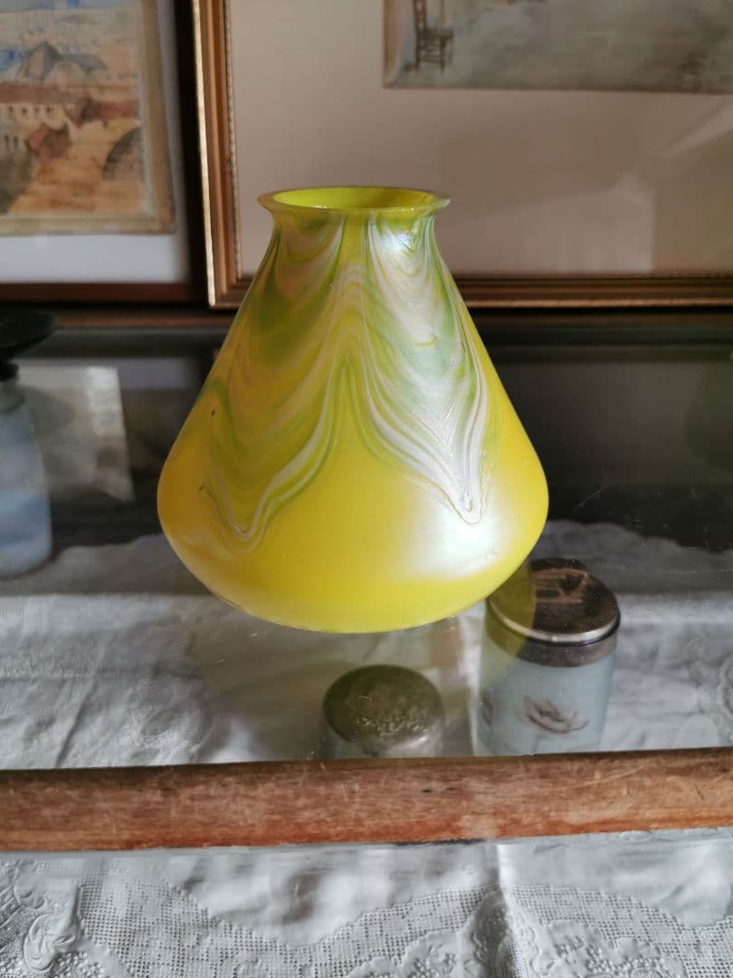 ランプシェイドのみ：アンティーク 玉虫黄色&翠&乳白&桜 ファブリル系虹彩ガラス