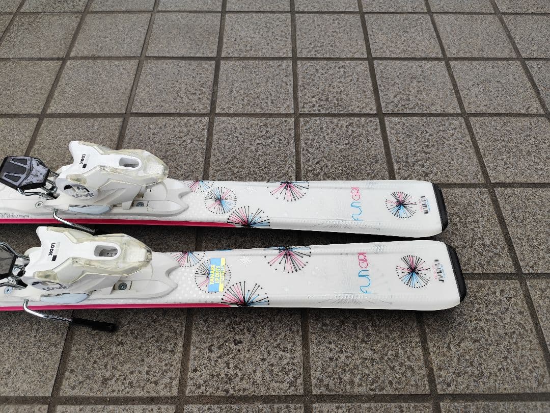 ロシニョールスキー板、ビィンディング、ストック付、140センチ〜 ガールズ