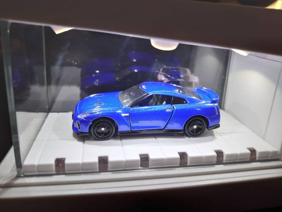 ミニカー トミカ GT-R 限定