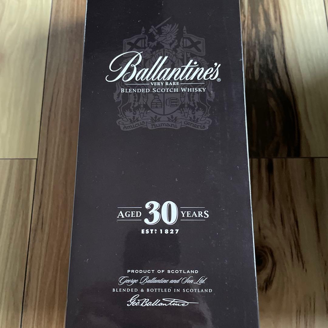 バランタイン ベリーレア ブレンドスコッチウイスキー 30年 未開栓品
