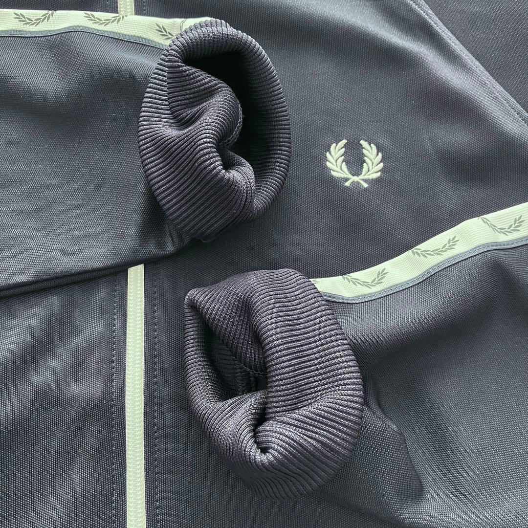 【美品】FRED PERRY トラックジャケット ネイビー ポルトガル製 Ｍ