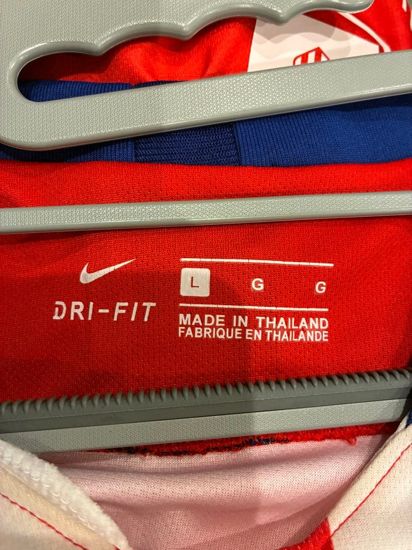 ジエゴ　コスタ　アトレティコ　ユニフォーム