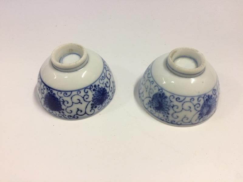 ★大正~昭和初期★　染付花唐草文小碗　2個組