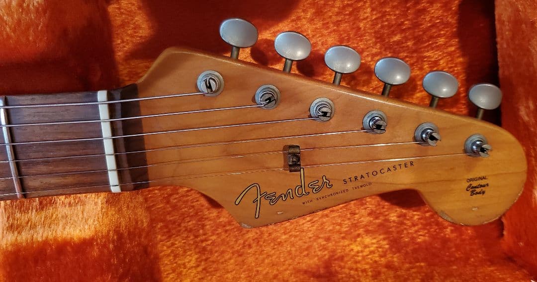 Fender '62 Stratocaster Road Worn ストラト