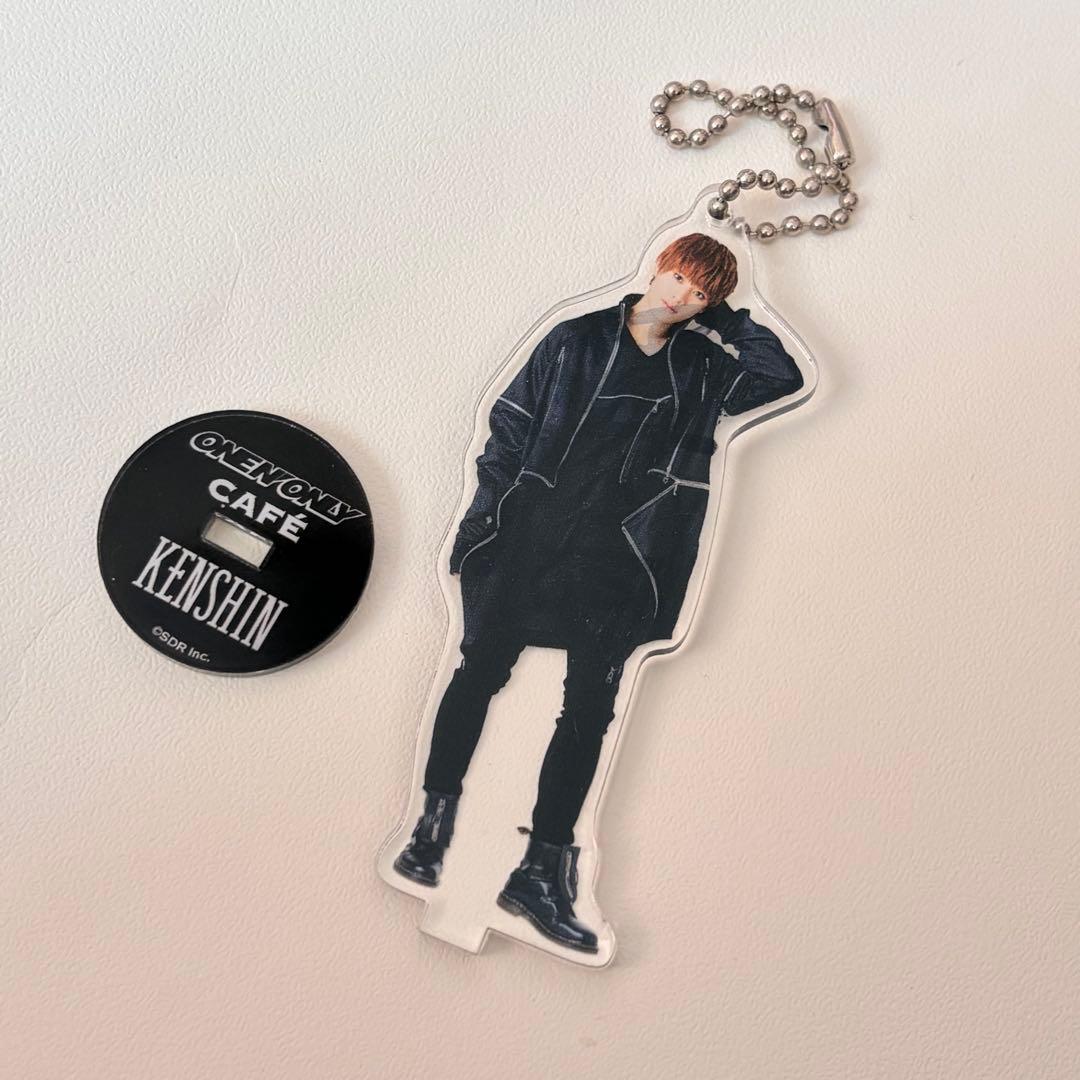 上村謙信サイン入り アクリルスタンド