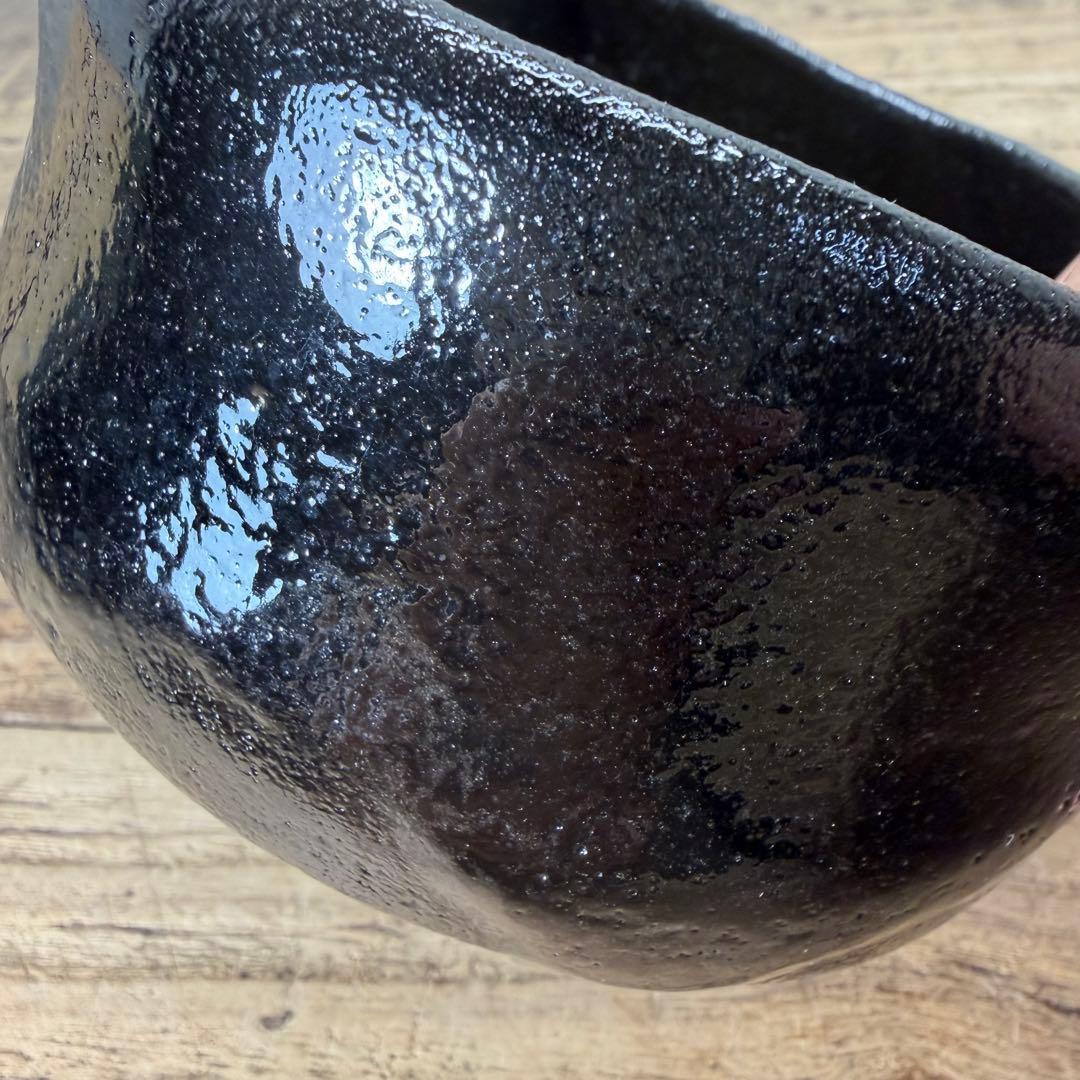 a785 送料込 一楽造 黒茶碗 黒楽 在銘 四方桟共箱 茶道具 抹茶碗