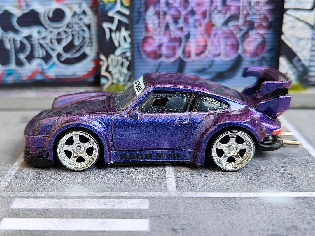 ホットウィールカスタム ポルシェ RWB マジョーラ紫 ✩深リム☆トミカ改造