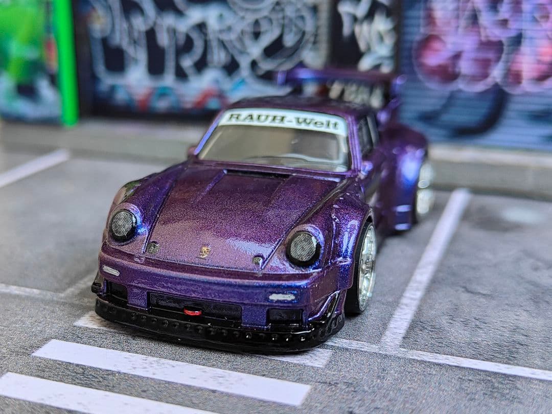 ホットウィールカスタム ポルシェ RWB マジョーラ紫 ✩深リム☆トミカ改造