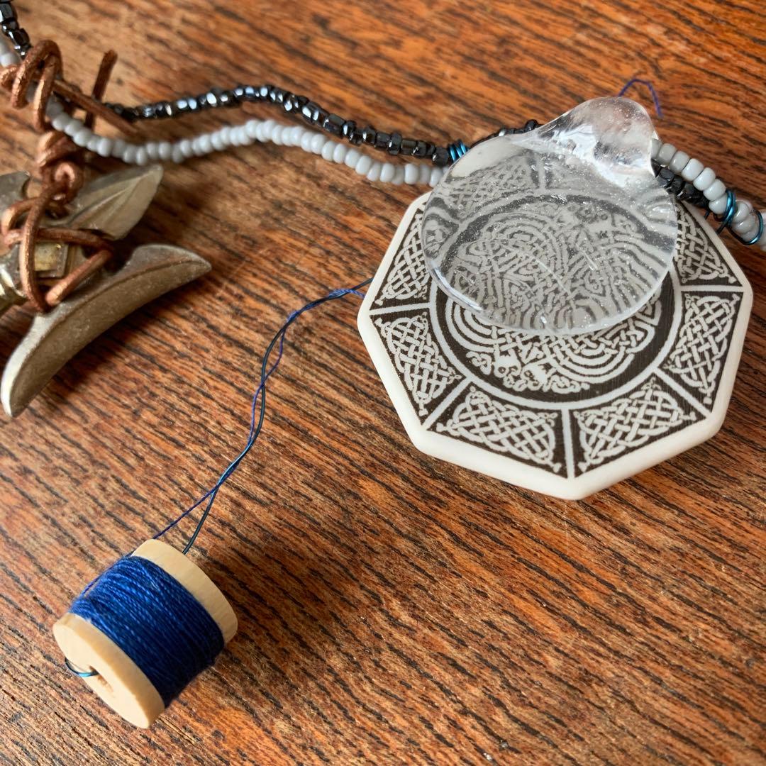 妻の作った　古物のガーランド　ミノタウロスのまわりで製作していた男ダイダロス