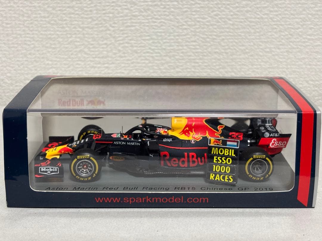 Aston Martin Red Bull Racing RB15 ミニカー