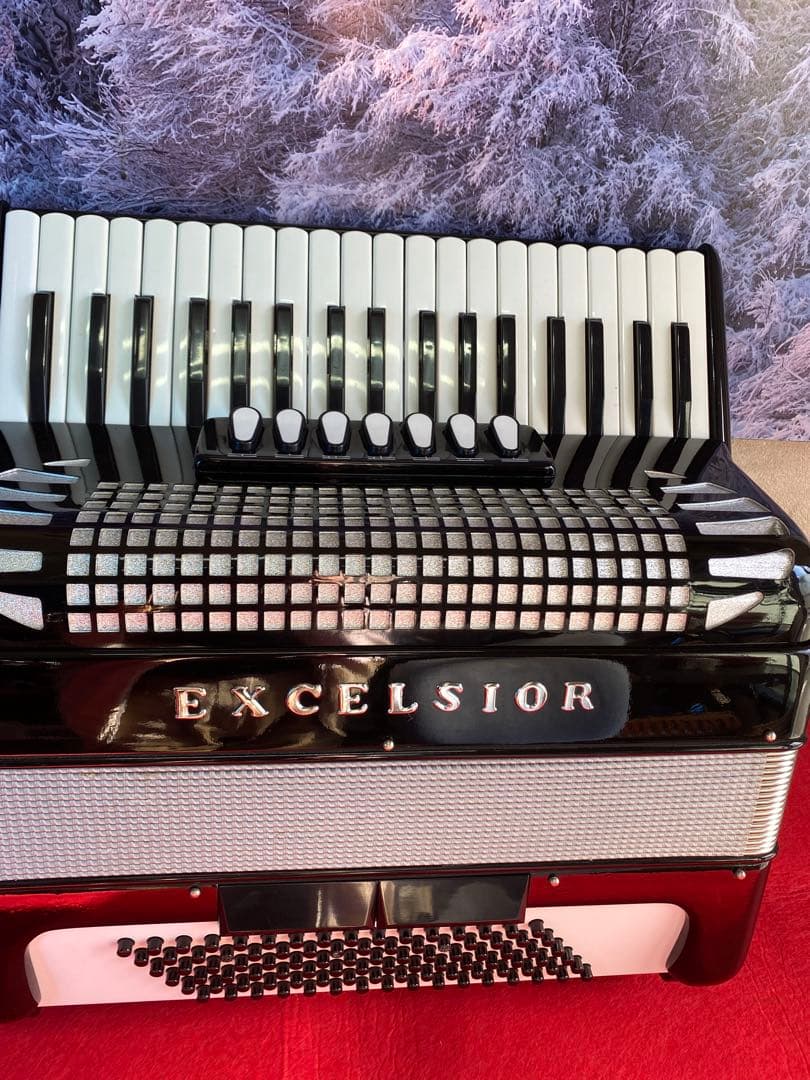EXCELSIOR アコーディオン 1296デモ機状態37鍵盤、工房推奨アコ