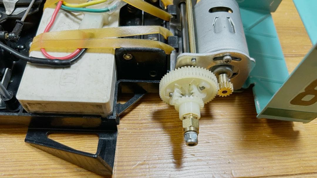 ぽ*ん様 タミヤ 旧車 F-2 メカ付き