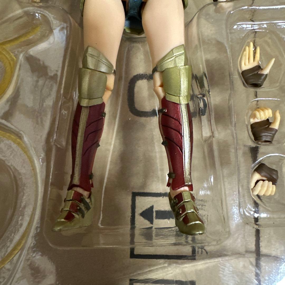 MAFEX ワンダーウーマン フィギュアNo.048